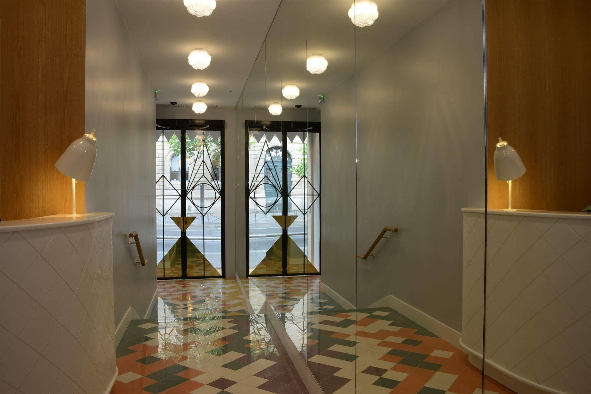 Hotel Le Lapin Blanc Париж Екстер'єр фото